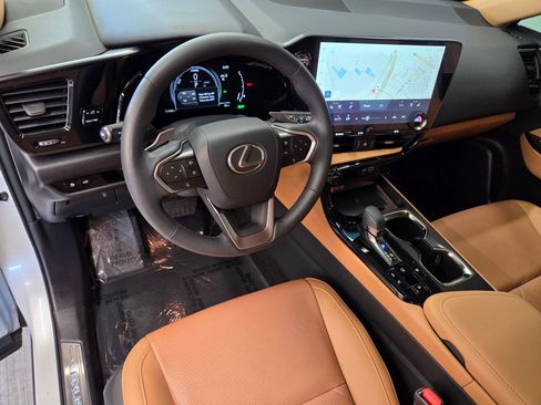 Used 2025 Lexus NX 350h AWD w/ Cold Area Package image 4