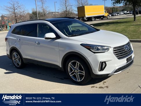 Used 2017 Hyundai Santa Fe SE Ultimate image 1
