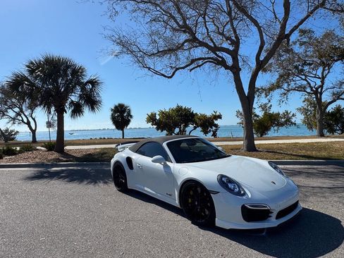 Used 2015 Porsche 911 Turbo S AWD/4WD image 15