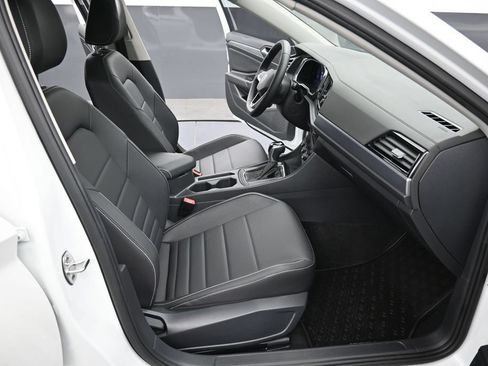 Used 2024 Volkswagen Jetta SE w/ Panoramic Sunroof Package FWD image 16