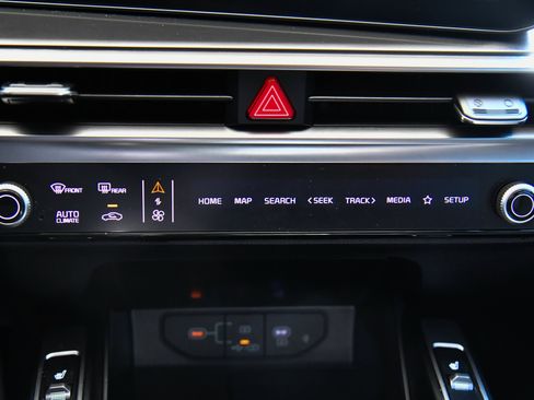 Used 2025 Kia Sorento S w/ Panoramic Sunroof Package FWD image 27