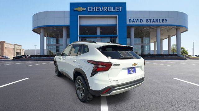Used 2026 Chevrolet Trax LT FWD image 6