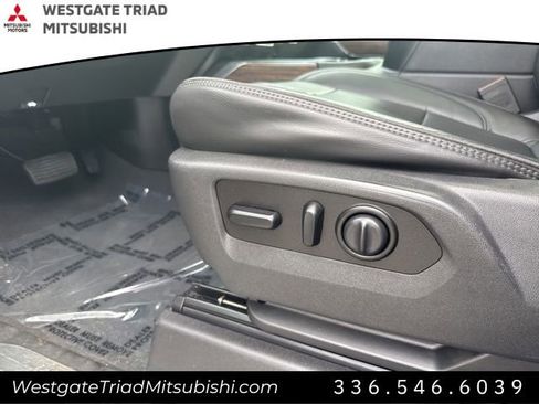 Used 2020 Chevrolet Silverado 2500 High Country w/ Technology Package AWD/4WD image 20