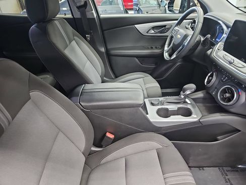 Used 2025 Chevrolet Blazer LT FWD image 10