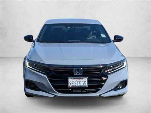 Used 2022 Honda Accord Sport image 2