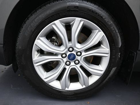Used 2020 Ford Edge Titanium AWD/4WD image 31