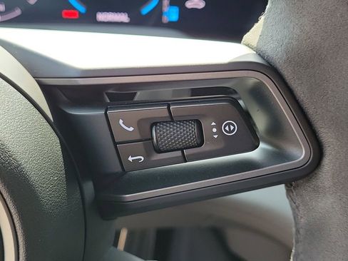 Certified 2025 Porsche Taycan AWD/4WD image 35