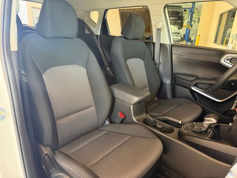 Used 2025 Kia Soul LX w/ LX Technology Package image 31