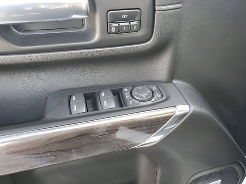 Used 2022 Chevrolet Silverado 3500 LTZ w/ LTZ Texas Edition image 28