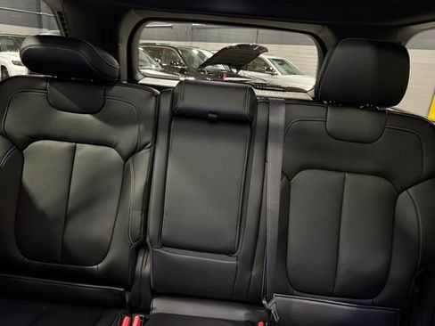 New 2025 Jeep Grand Cherokee Limited image 24