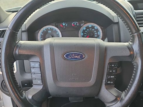 Used 2009 Ford Escape Limited image 16