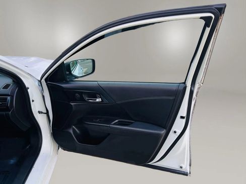 Used 2013 Honda Accord Sport image 14