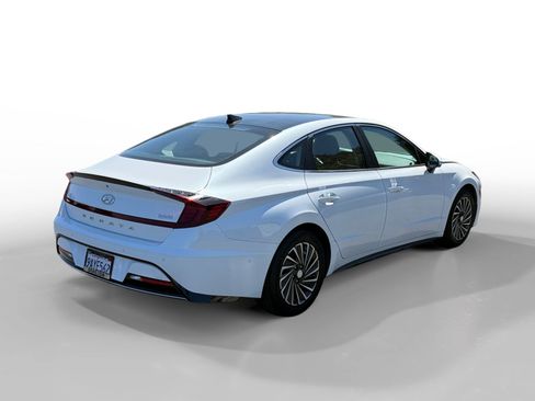 Certified 2022 Hyundai Sonata Limited w/ Cargo Package FWD image 5