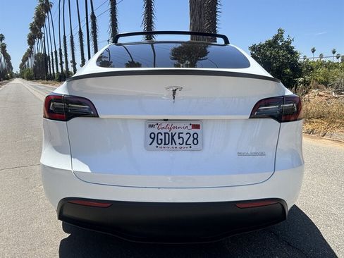 Used 2023 Tesla Model Y Performance AWD/4WD image 5