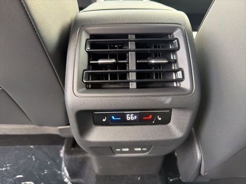 New 2026 Volkswagen Tiguan SEL R-Line image 8
