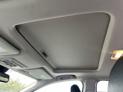 Used 2022 Honda HR-V EX-L image 17