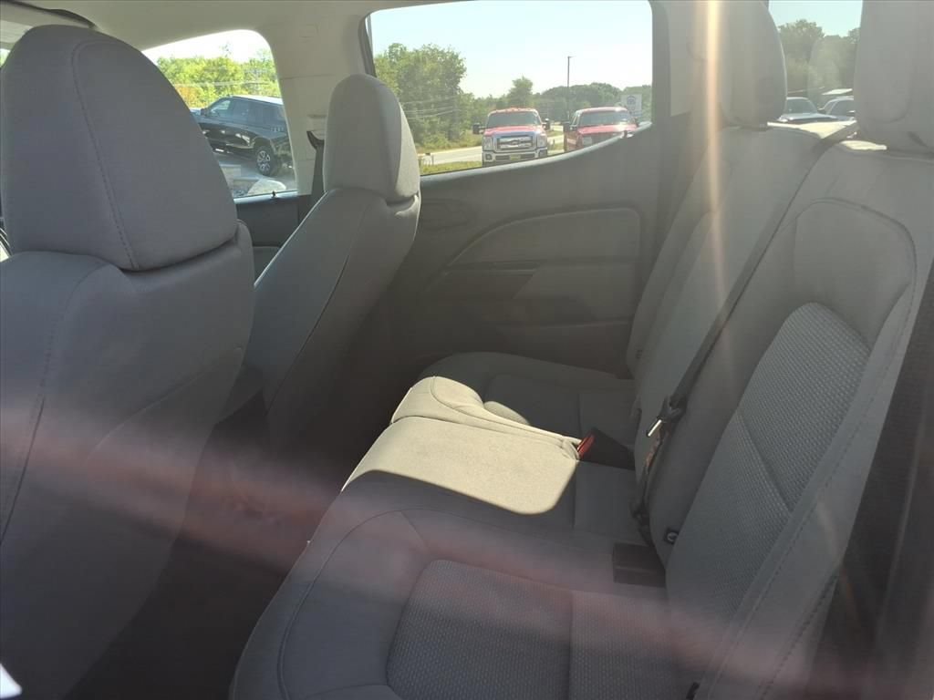 Used 2022 Chevrolet Colorado W/T RWD image 11