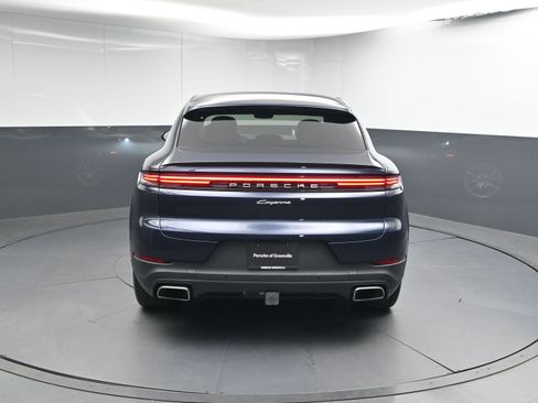 Certified 2024 Porsche Cayenne Coupe image 25