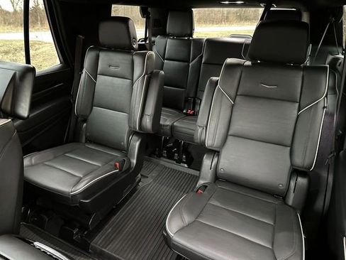 Certified 2024 Cadillac Escalade Sport w/ Touring Package image 25