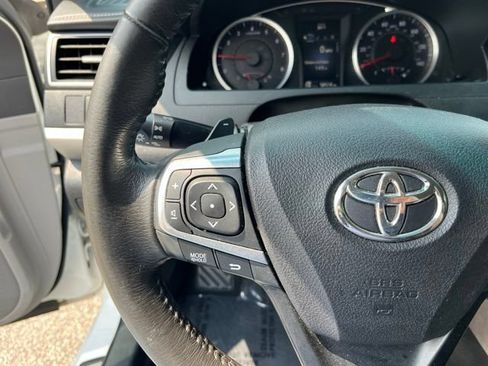 Used 2017 Toyota Camry SE FWD image 17