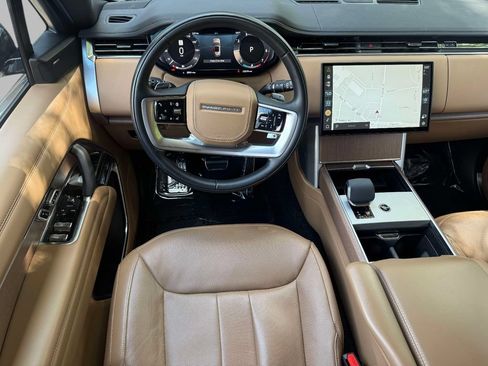 Used 2024 Land Rover Range Rover Long Wheelbase SE AWD/4WD image 4