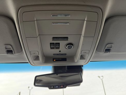 Used 2018 GMC Yukon SLT image 28