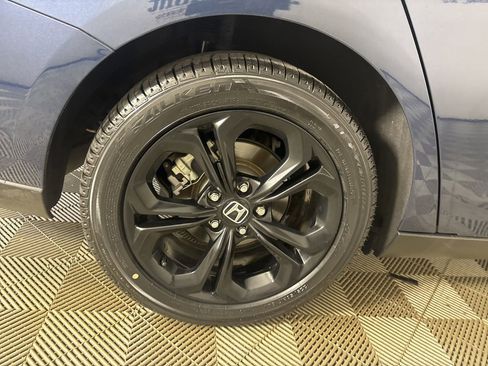 Used 2025 Honda Accord SE image 31