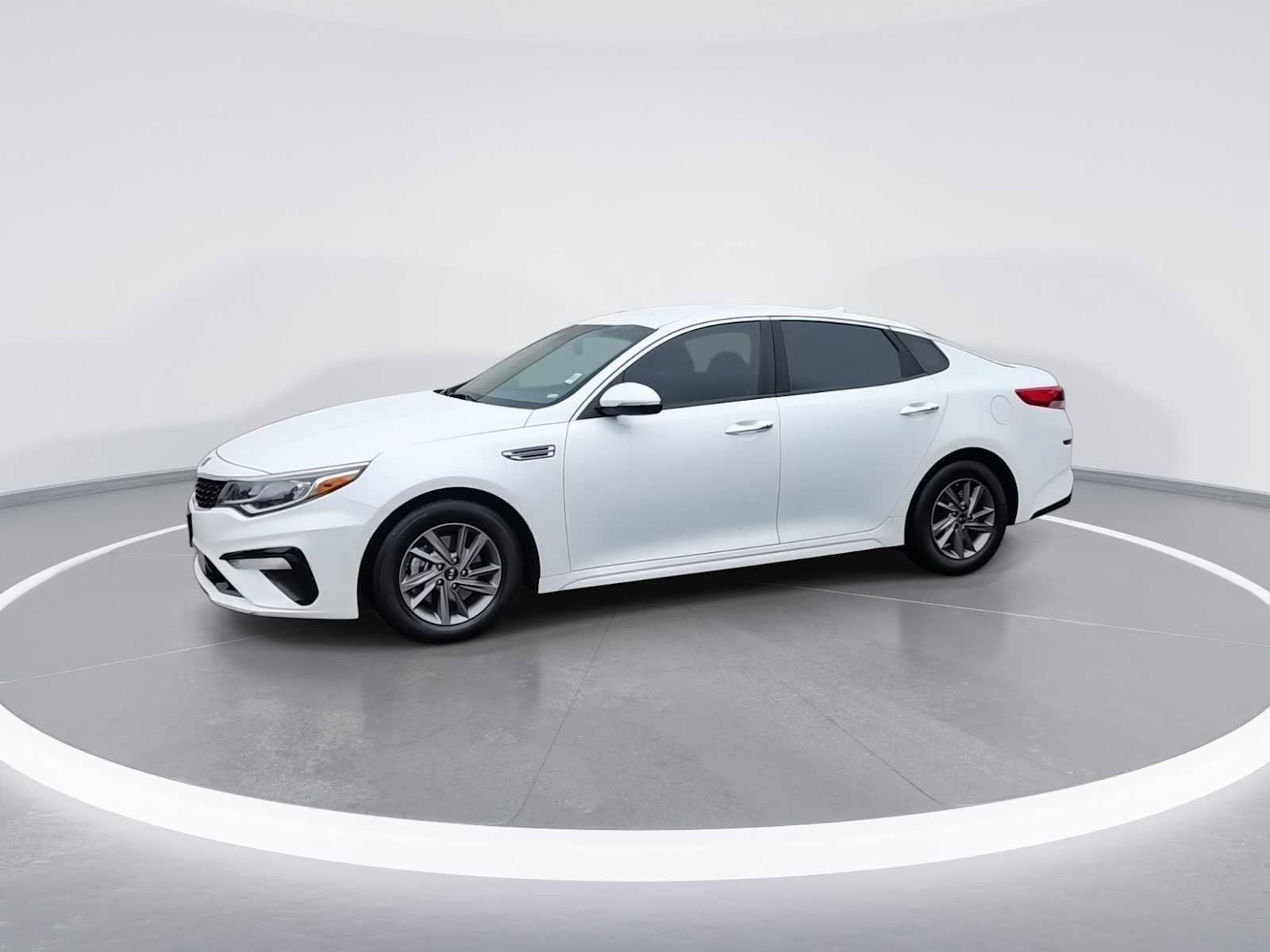 Used 2020 Kia Optima LX FWD image 4