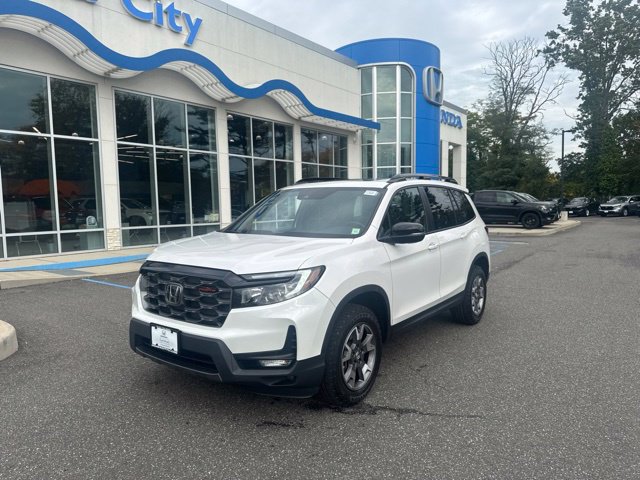 Used 2023 Honda Passport TrailSport image 4