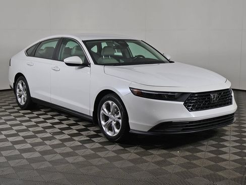 Used 2023 Honda Accord LX image 46
