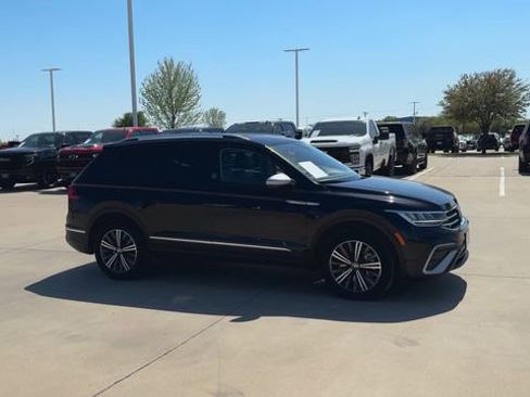 Used 2024 Volkswagen Tiguan Wolfsburg Edition image 2