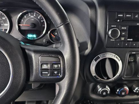 Used 2013 Jeep Wrangler Sahara w/ Connectivity Group AWD/4WD image 14