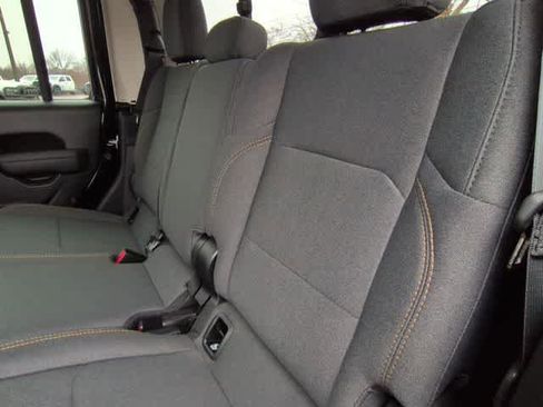 New 2026 Jeep Gladiator Sport image 19