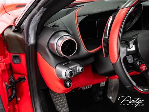 Used 2020 Ferrari 812 Superfast RWD image 27