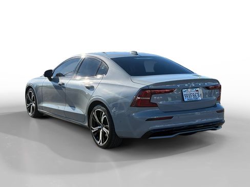 Used 2024 Volvo S60 B5 Plus image 3