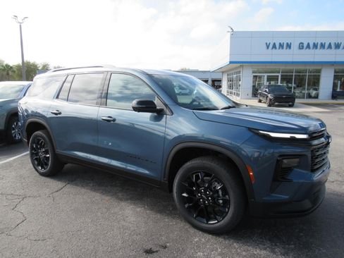 New 2026 Chevrolet Traverse LT w/ Midnight/Sport Edition image 4