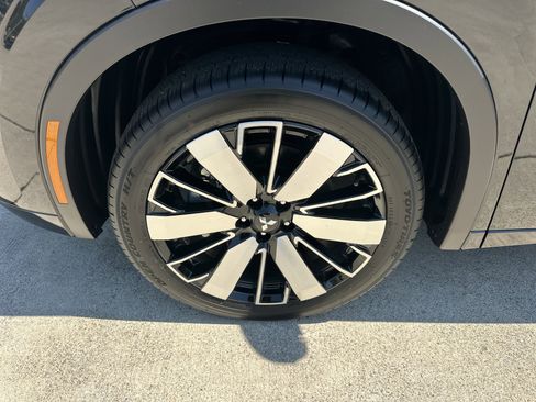 Used 2025 Mitsubishi Outlander AWD image 8