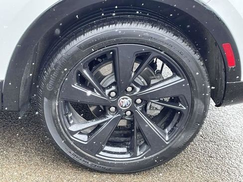 Used 2023 Buick Envision Essence w/ Sport Touring Package image 11