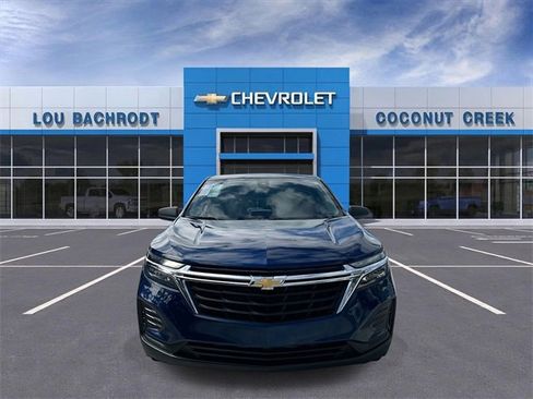 Used 2023 Chevrolet Equinox LS image 3