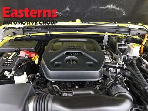 Used 2023 Jeep Wrangler Unlimited Sahara w/ Cold Weather Group image 7