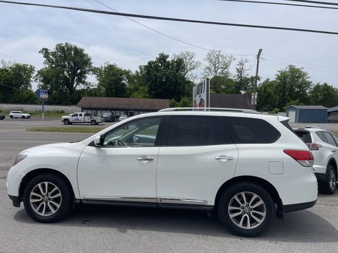 Used 2015 Nissan Pathfinder SL w/ Trailer Tow Package AWD/4WD image 7