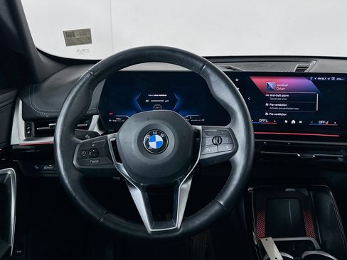 Used 2025 BMW X1 xDrive28i image 18
