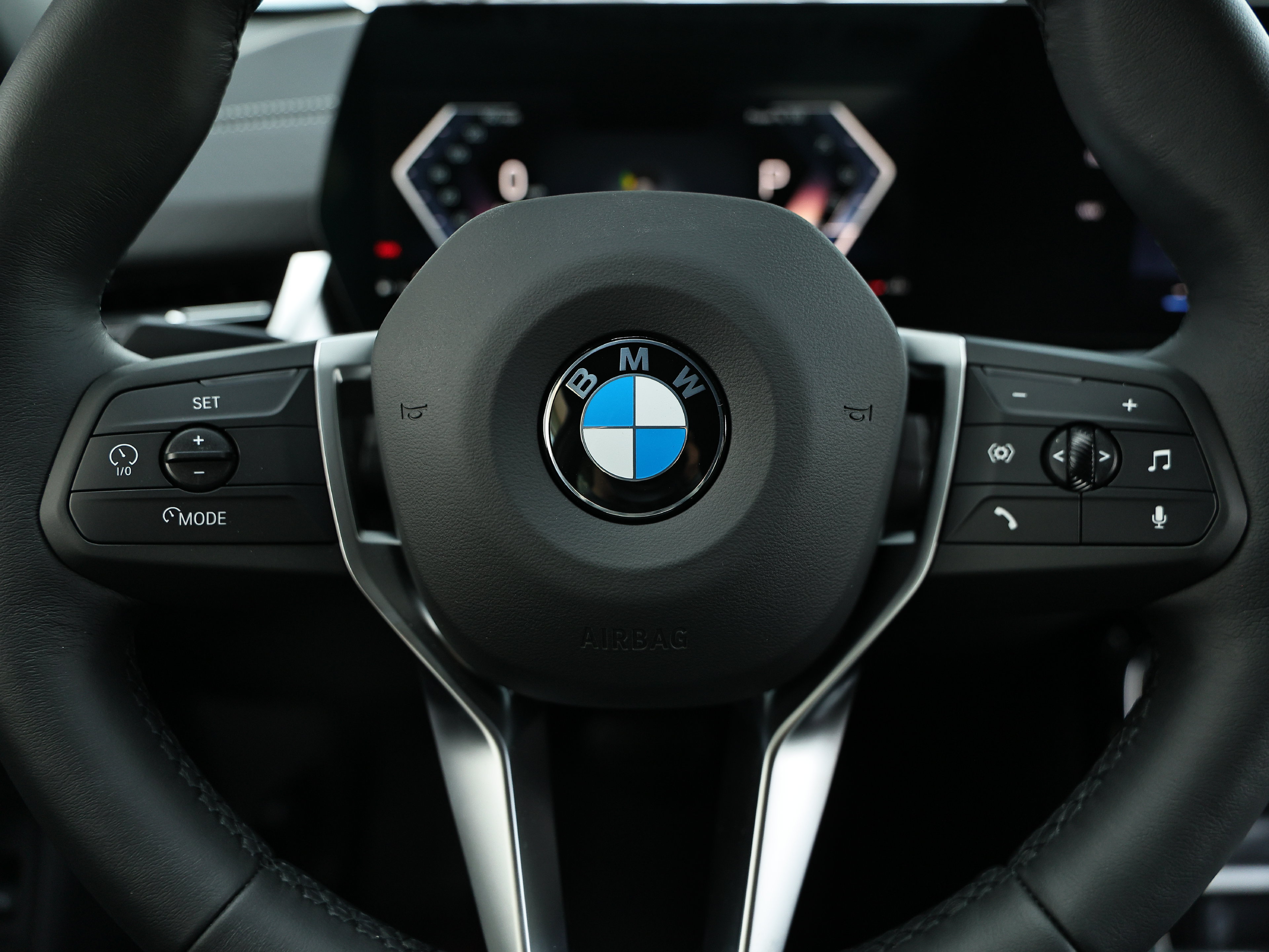 New 2027 BMW X2 xDrive28i AWD/4WD image 31