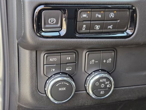 New 2026 GMC Yukon XL Denali AWD/4WD image 23