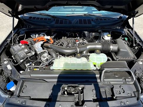 New 2025 Ford F150 Lariat w/ Equipment Group 502A High image 11