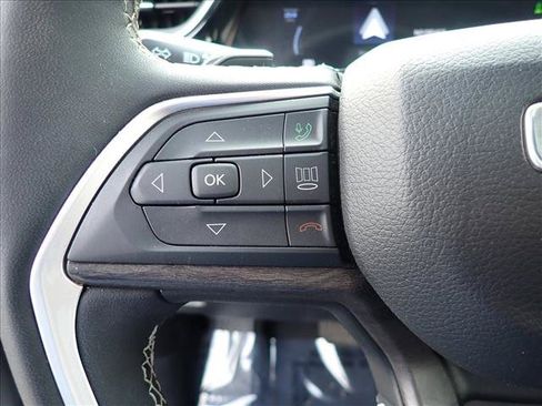 Used 2023 Jeep Grand Cherokee 4WD 4xe w/ Luxury Tech Group II image 16