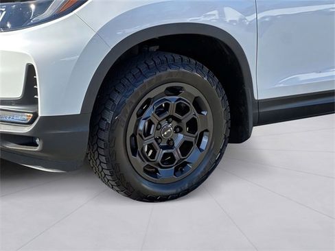 Used 2025 Honda Ridgeline TrailSport+ image 7