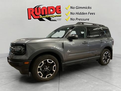 Used 2023 Ford Bronco Sport Outer Banks w/ Tech Package AWD/4WD image 1