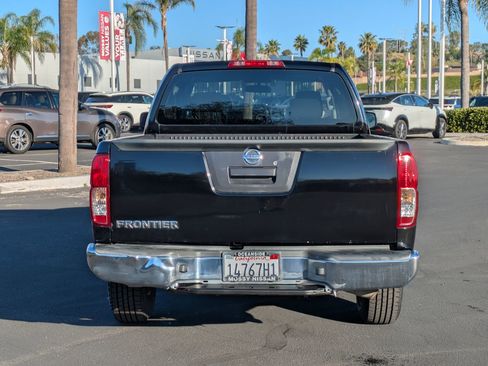 Used 2015 Nissan Frontier S image 9