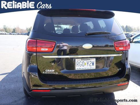 Used 2019 Kia Sedona LX image 15